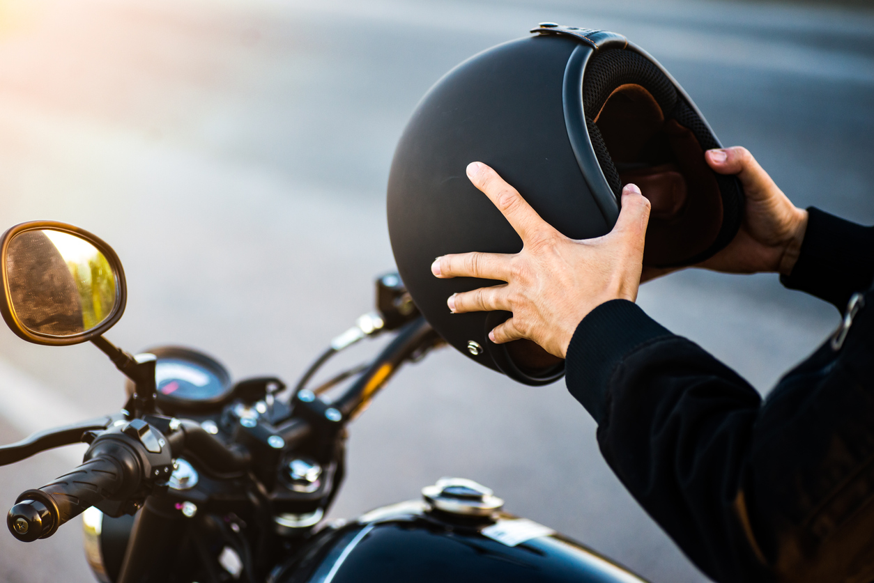 florida motorcycle helmet GatorsInflatable Florida motorcycle laws: Helmet required